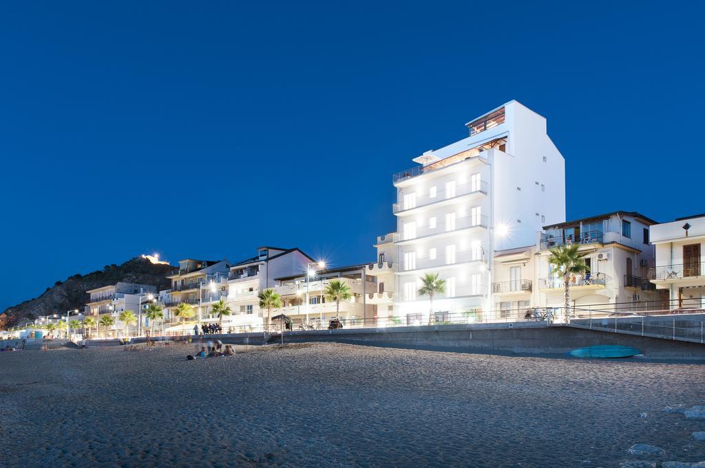 Vuelle Residence Apartments Capo dʼOrlando Exterior foto